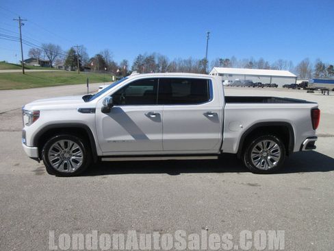Used 2021 GMC Sierra 1500 Denali w/ Denali Ultimate Package AWD/4WD image 3
