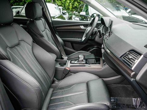 Used 2023 Audi Q5 e Premium Plus w/ Premium Plus Package image 16