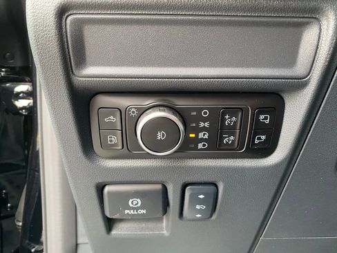 New 2025 Ford F150 Lariat w/ Equipment Group 501A Mid image 17