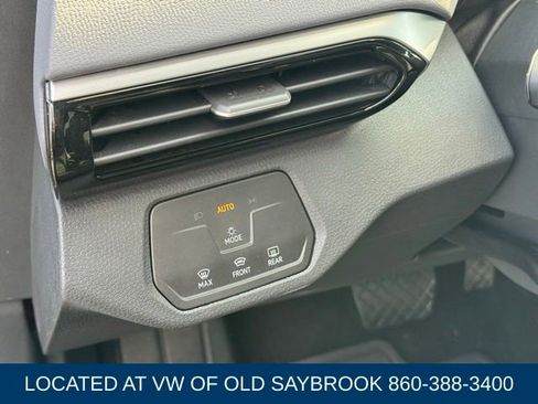 Certified 2022 Volkswagen ID.4 Pro AWD/4WD image 33