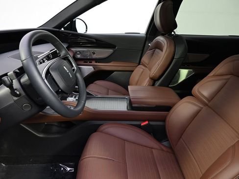 New 2026 Lincoln Nautilus Reserve AWD/4WD image 13