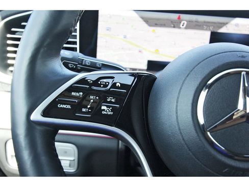 Used 2025 Mercedes-Benz GLS 450 4MATIC image 16