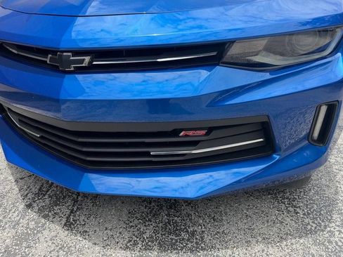 Used 2018 Chevrolet Camaro LT RWD image 9