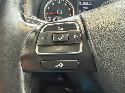 Used 2016 Volkswagen Tiguan SE FWD image 12