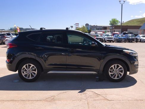 Used 2017 Hyundai Tucson SE AWD/4WD image 5