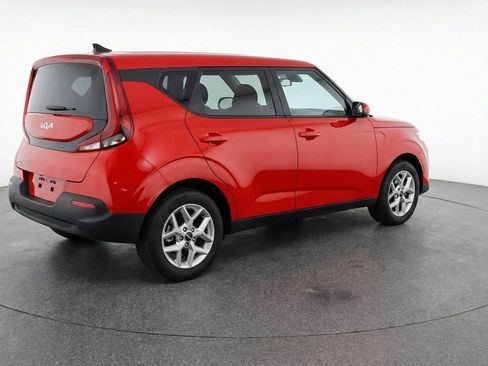 Used 2025 Kia Soul LX w/ LX Technology Package FWD image 9