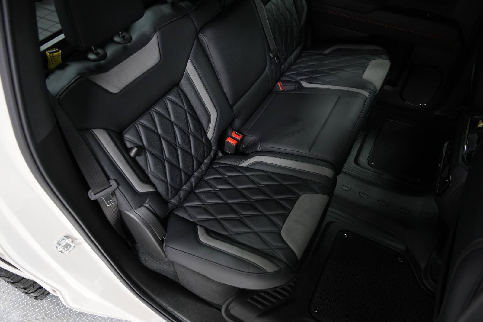 New 2026 GMC Sierra 1500 AT4 w/ AT4 Premium Package AWD/4WD image 16