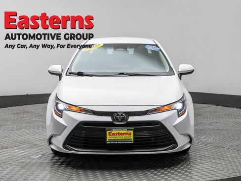Used 2024 Toyota Corolla LE FWD image 2