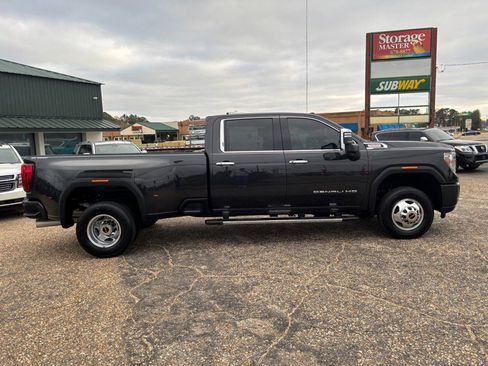 Used 2020 GMC Sierra 3500 Denali w/ Denali Ultimate Package image 6