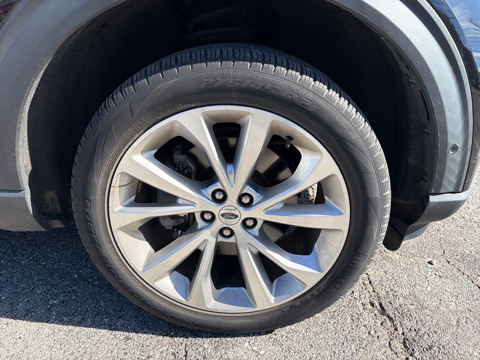 Used 2021 Ford Explorer Platinum w/ Premium Technology Package AWD/4WD image 4