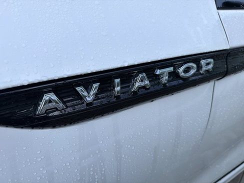 Used 2023 Lincoln Aviator Reserve w/ Equipment Group 201A RWD image 9