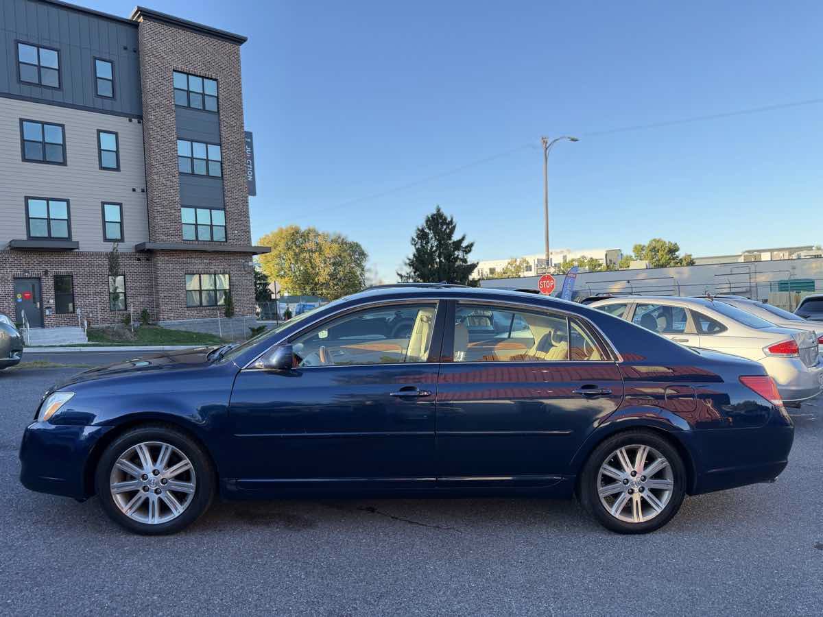 Used 2007 Toyota Avalon Limited FWD image 4