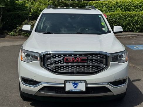 Used 2018 GMC Acadia Denali w/ Technology Package AWD/4WD image 2