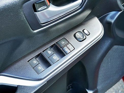 Used 2015 Toyota Camry SE FWD image 23