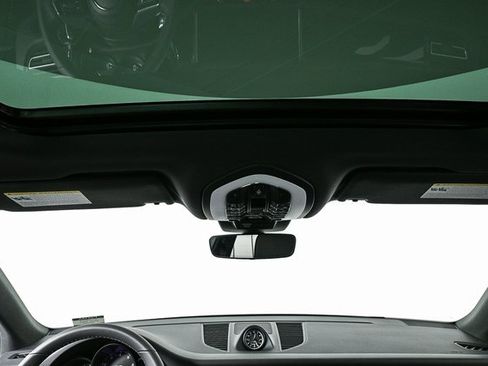 New 2025 Porsche Macan image 20