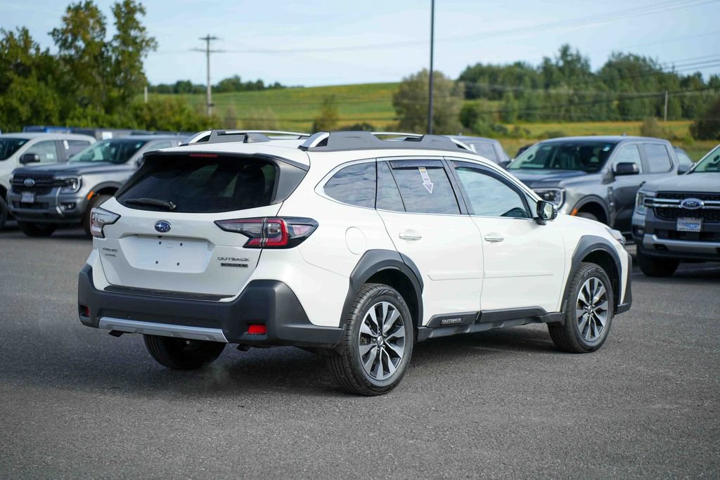 Used 2023 Subaru Outback Touring XT AWD/4WD image 5