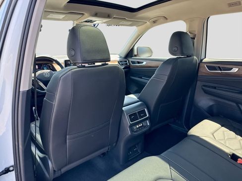 Certified 2026 Volkswagen Atlas SE FWD image 25