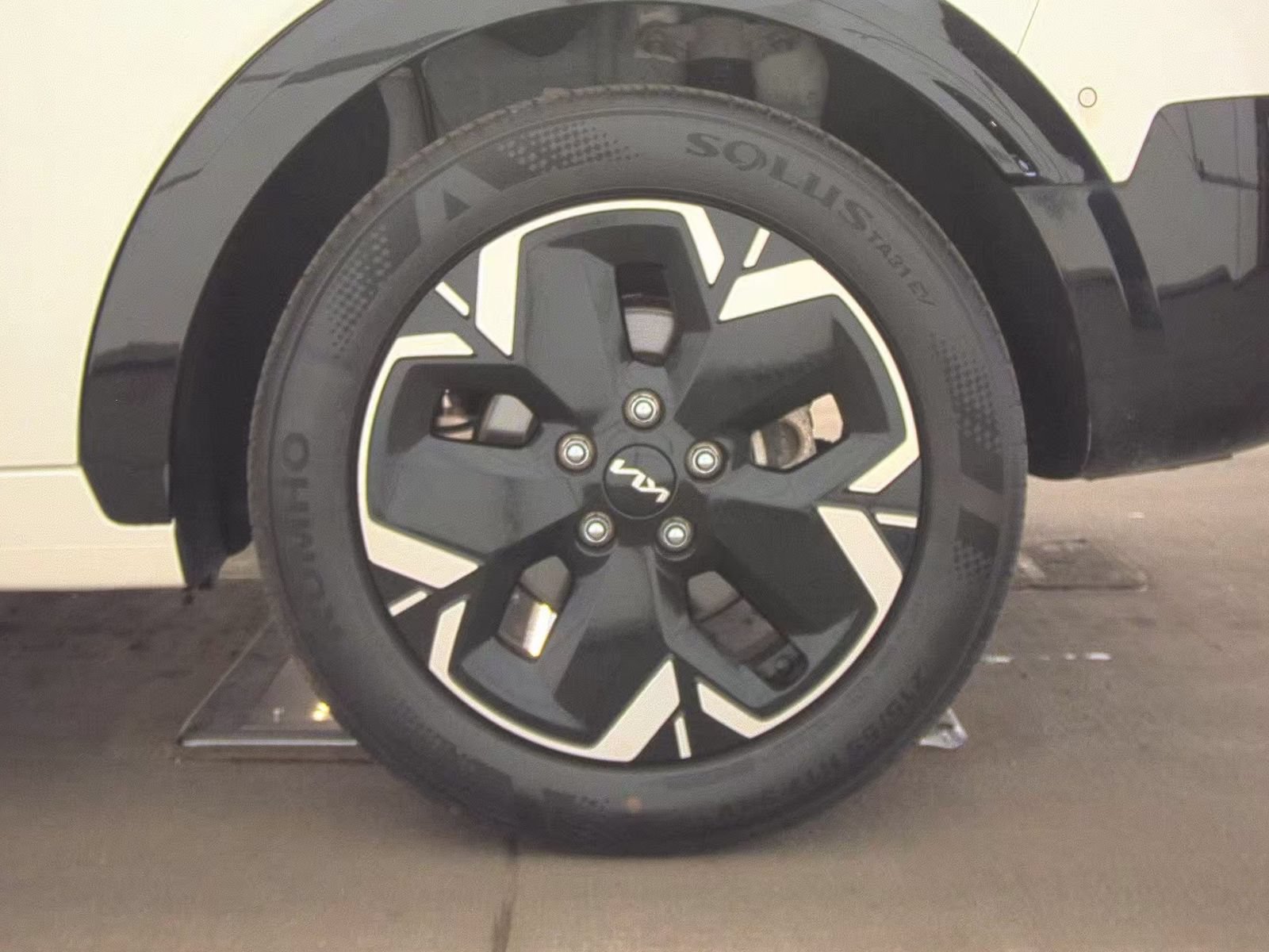 Used 2023 Kia Niro Wave FWD image 20