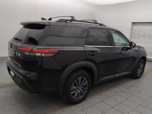 Used 2022 Nissan Pathfinder SV FWD image 10