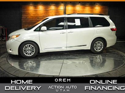 Used 2017 Toyota Sienna XLE Premium