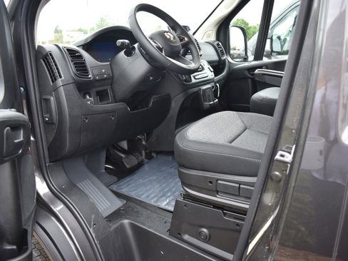 New 2026 RAM ProMaster 2500 w/ Premium Convenience Group FWD image 17