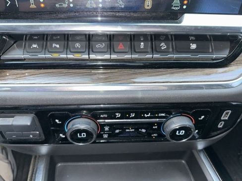 Used 2024 Chevrolet Silverado 1500 LT Trail Boss w/ Convenience Package II AWD/4WD image 37