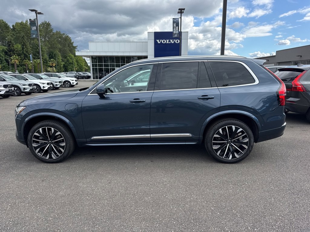 New 2026 Volvo XC90 T8 Plus w/ Protection Package AWD/4WD image 2