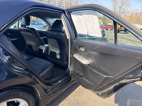 Used 2014 Toyota Camry SE image 15