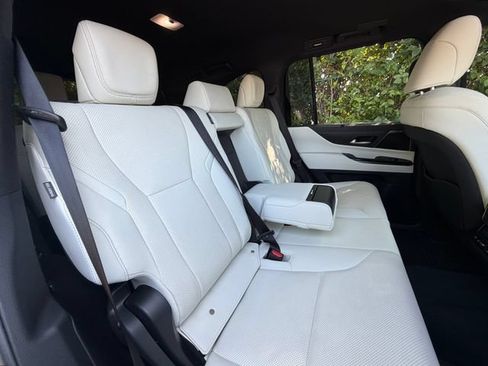 Certified 2025 Lexus LX 600 4WD w/ Appearance Package image 33