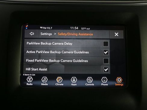 Used 2019 Jeep Cherokee Latitude w/ Cold Weather Group image 24