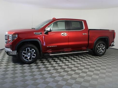 New 2026 GMC Sierra 1500 SLT image 2