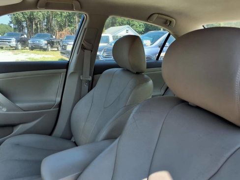 Used 2009 Toyota Camry LE image 14