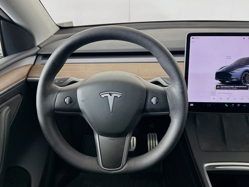 Used 2024 Tesla Model Y Performance AWD/4WD image 17