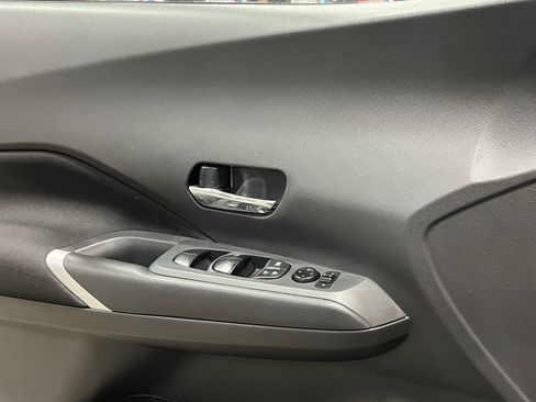 Used 2021 Nissan Kicks SV image 24