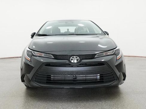 Used 2026 Toyota Corolla LE image 18