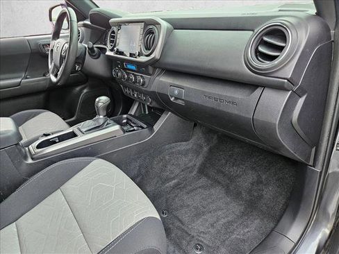Used 2022 Toyota Tacoma TRD Sport w/ Technology Package AWD/4WD image 20