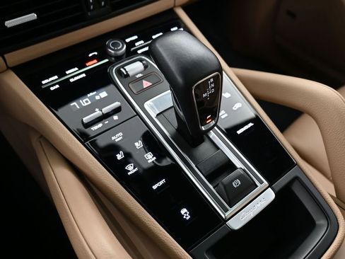 Certified 2023 Porsche Cayenne image 22