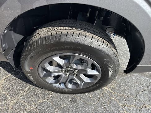 New 2025 Ford Maverick XLT image 12