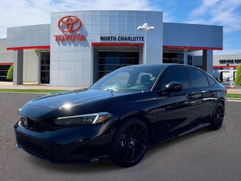 Used 2025 Honda Civic Sport image 3