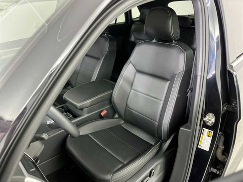 Used 2022 Volkswagen Atlas Cross Sport SE w/ Black Wheel Package AWD/4WD image 19