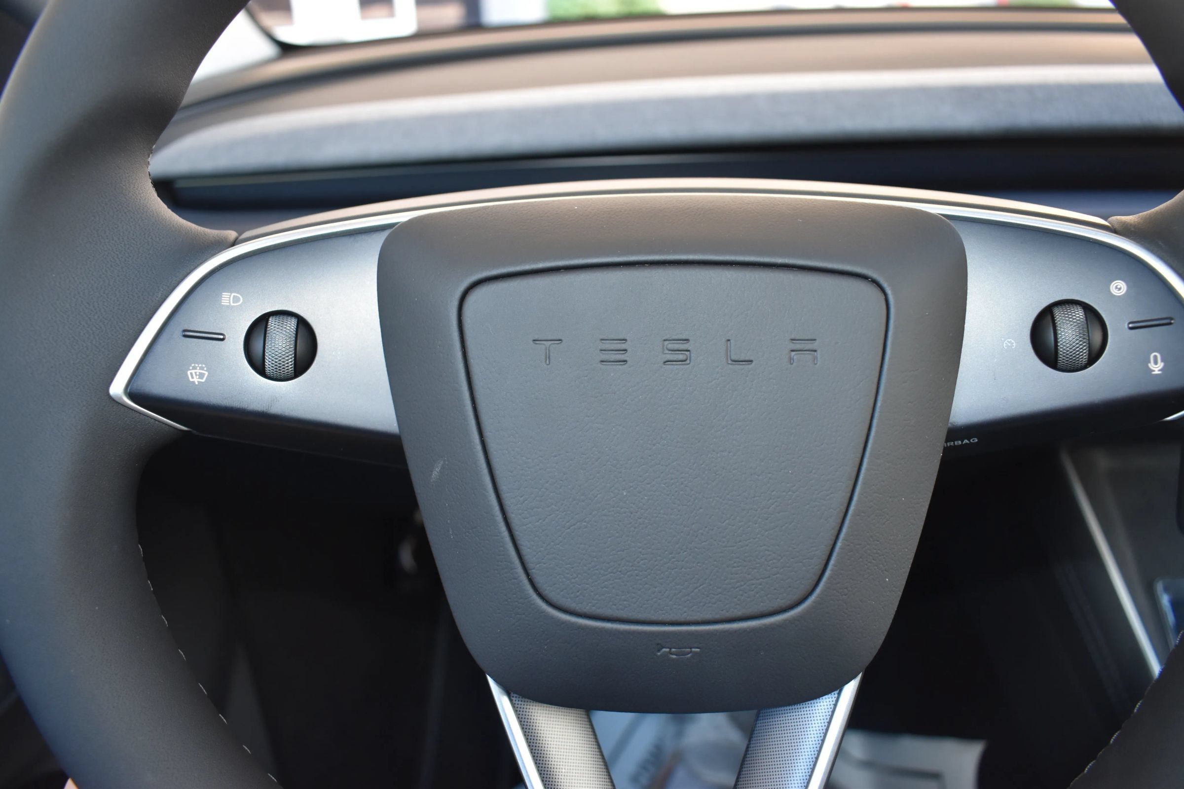 Used 2026 Tesla Model Y 2WD image 8