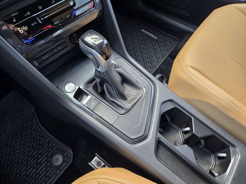 Used 2022 Volkswagen Tiguan SE image 27