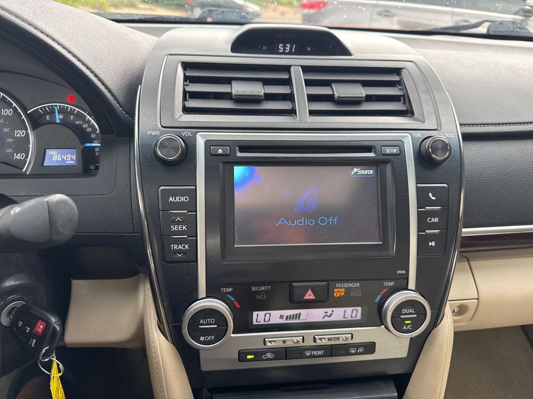 Used 2013 Toyota Camry XLE FWD image 29