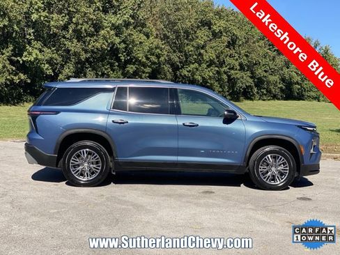 Used 2024 Chevrolet Traverse LT w/ Trailering Package image 8