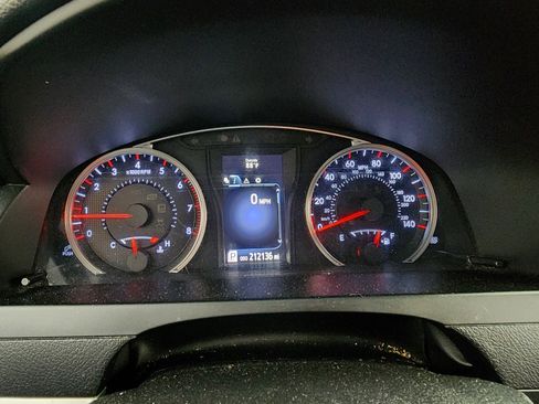 Used 2015 Toyota Camry SE FWD image 31