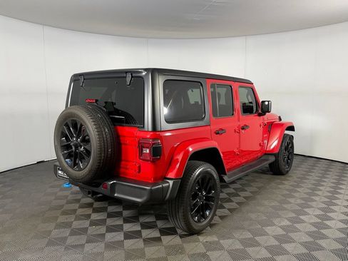 Used 2023 Jeep Wrangler Unlimited Sahara w/ Cold Weather Group AWD/4WD image 8