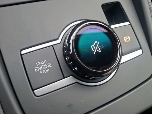 New 2026 Volkswagen Tiguan SE R-Line image 15