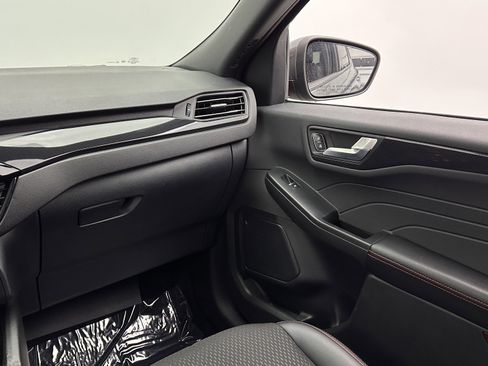 Used 2025 Ford Escape ST-Line Select image 32