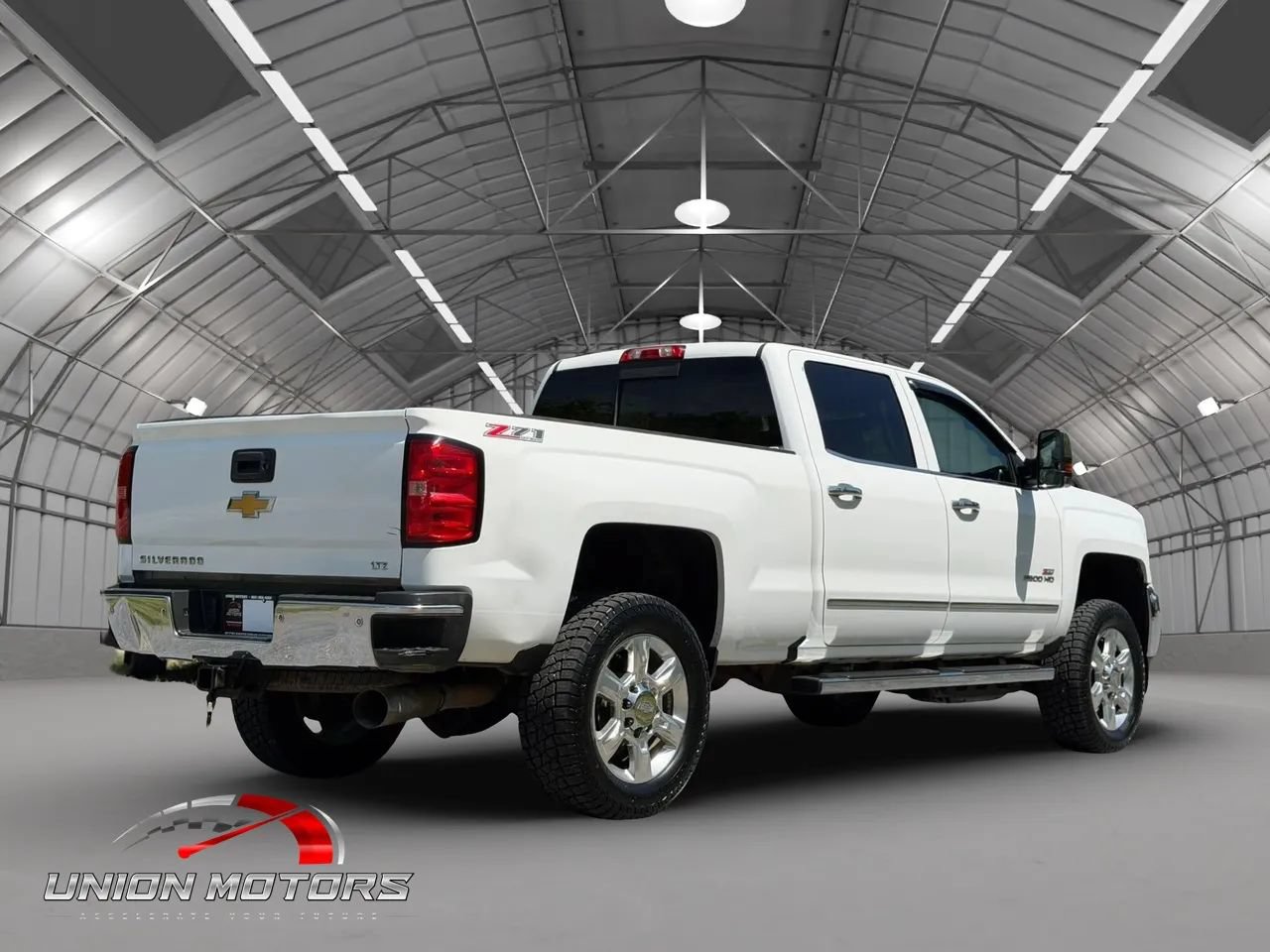 Used 2017 Chevrolet Silverado 2500 LTZ w/ Duramax Plus Package AWD/4WD image 6