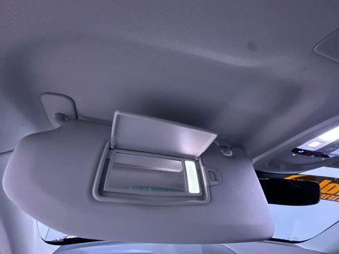 Used 2023 Volvo XC60 B5 Plus image 33